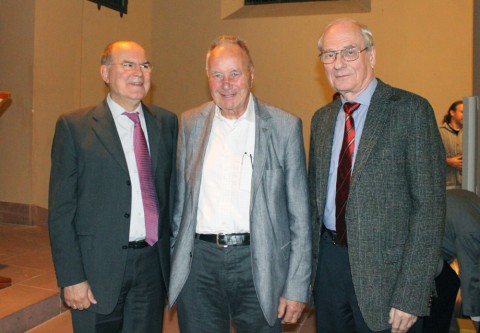 Peter Steinacker, Helmut Graf und Jürgen Telschow bei der Geburtstagsfeier. Foto: Kurt-Helmuth Eimuth