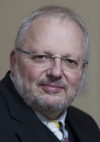 Kurt-Helmuth Eimuth ist Leiter der Redaktion von "Evangelisches Frankfurt". Foto: Rolf Oeser