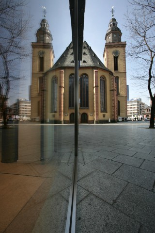 In der Katharinenkirche an der Hauptwache findet am Mittwoch um 19 Uhr der zentrale Gottesdienst zum Buß- und Bettag statt. Foto: Rolf Oeser